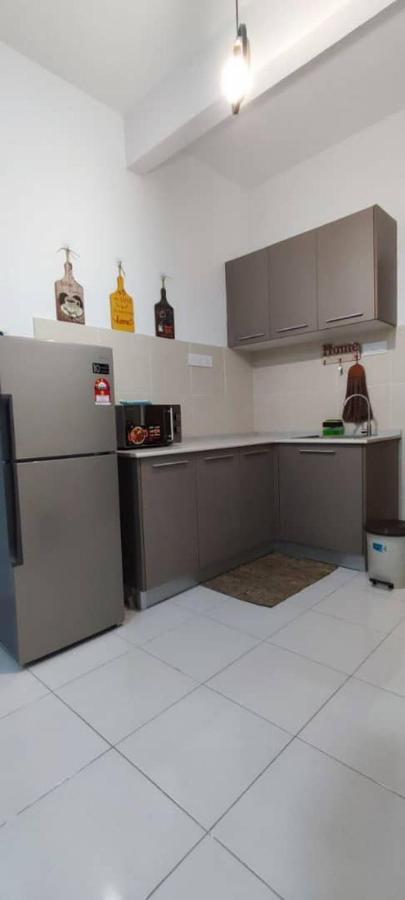 Rf Homestay Nilai Exteriör bild