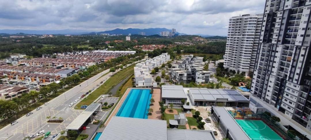 Rf Homestay Nilai Exteriör bild